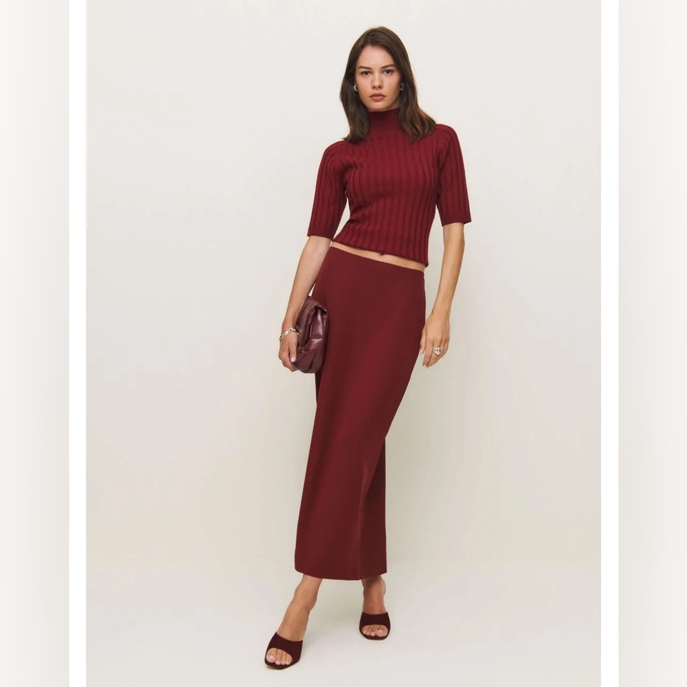 Reformation Jordan Low Waist Skirt in Chianti size 0 NWT fits like a Small
